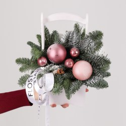 novogodnij yashchik kashpo iz nobilisa 6